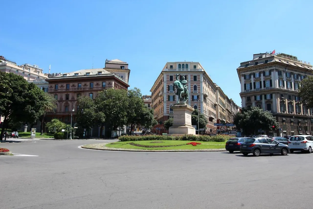 Homes In Genoa - Gold And Silver 0*,